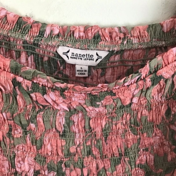 Nanette Lepore puff sleeve peasant blouse. Size Large. NWT - Picture 2 of 8